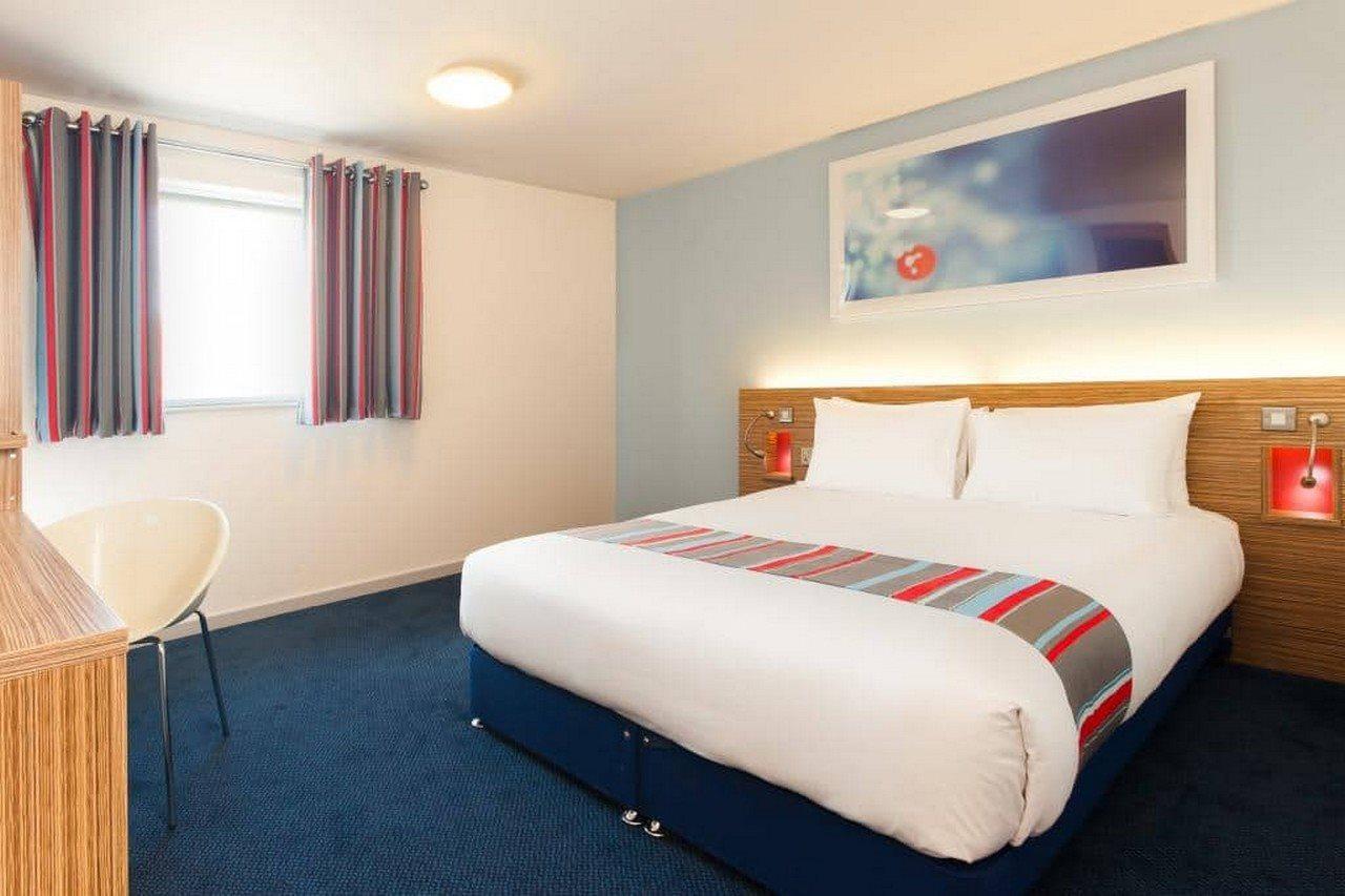 Travelodge Cardiff Central Queen Street Exteriér fotografie