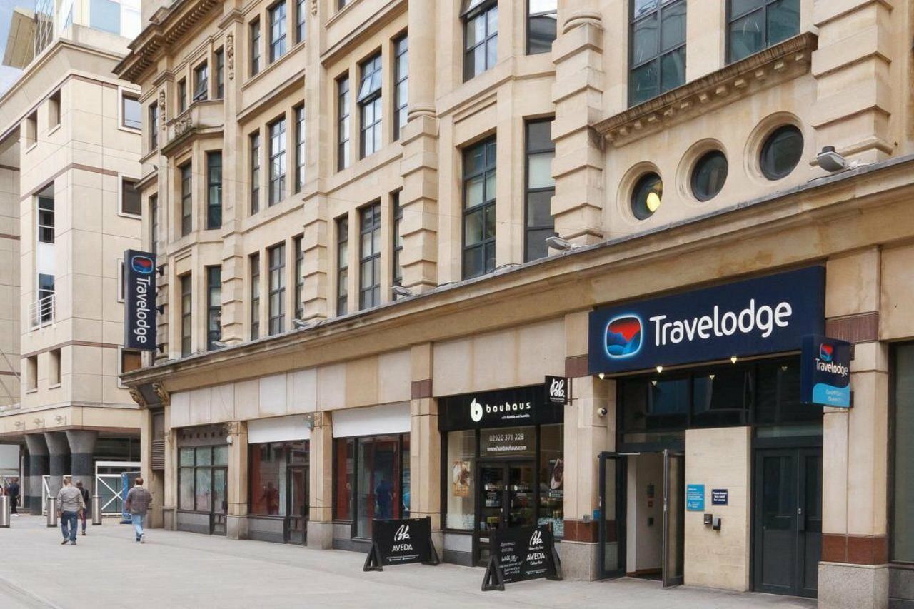 Travelodge Cardiff Central Queen Street Exteriér fotografie