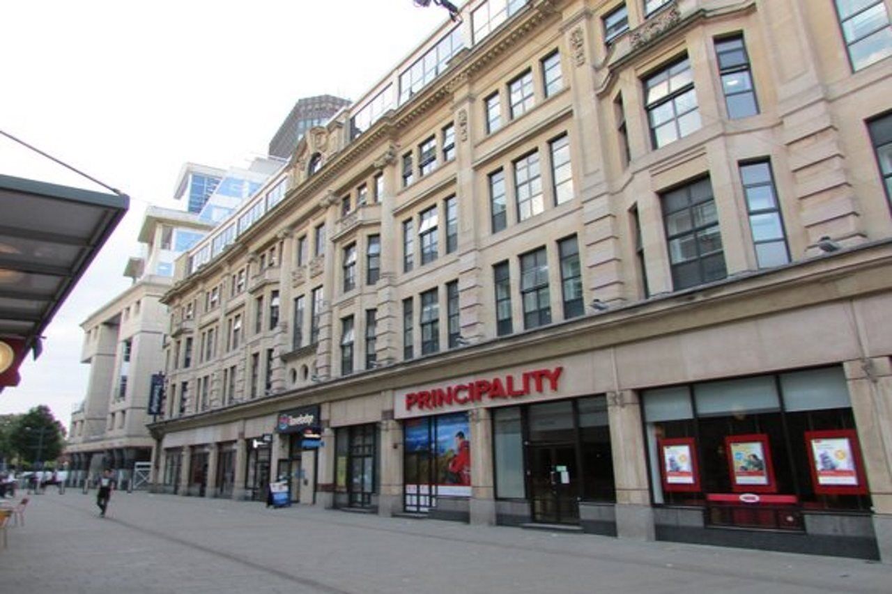 Travelodge Cardiff Central Queen Street Exteriér fotografie