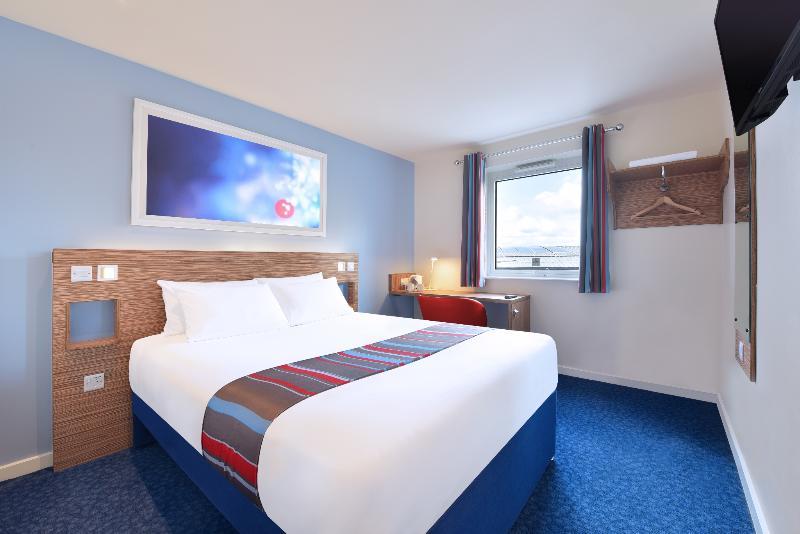 Travelodge Cardiff Central Queen Street Exteriér fotografie